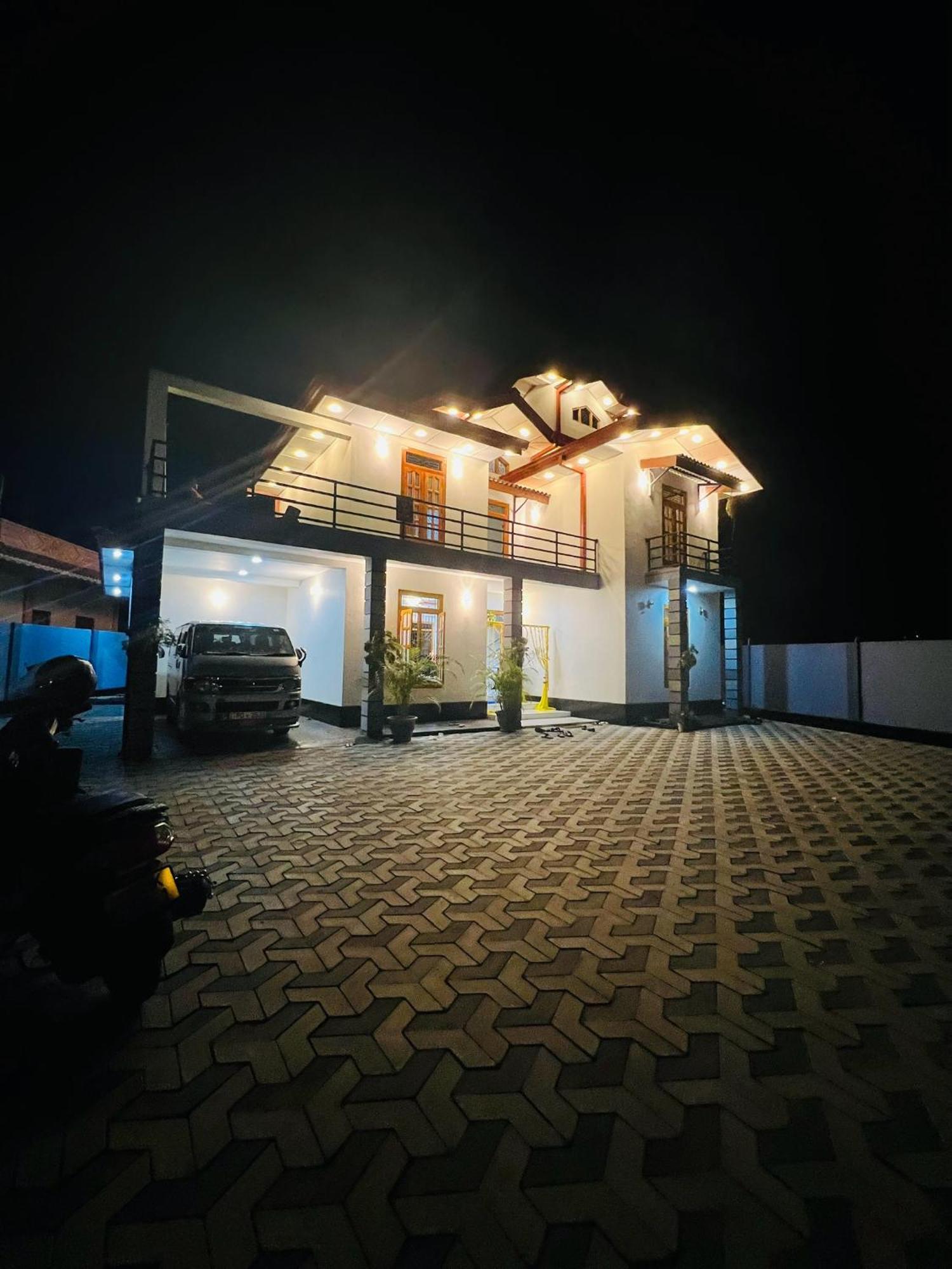 Sunset Chalet Mullaittivu Exterior foto